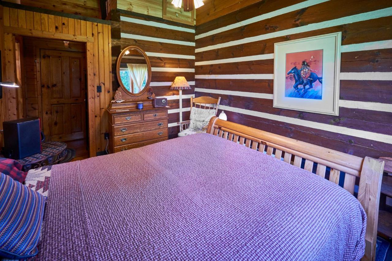 Creekwalk Inn Bed And Breakfast With Cabins Cosby Dış mekan fotoğraf