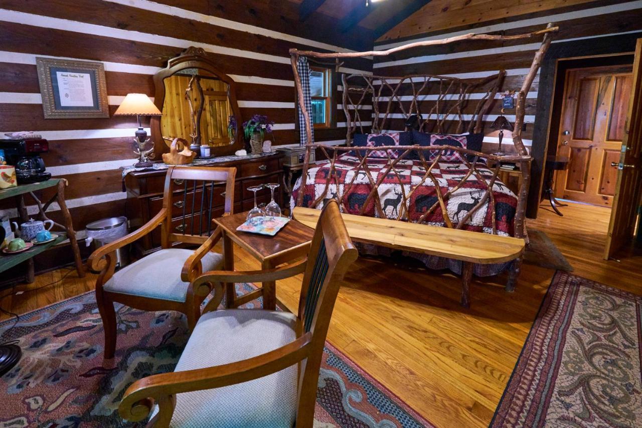 Creekwalk Inn Bed And Breakfast With Cabins Cosby Dış mekan fotoğraf