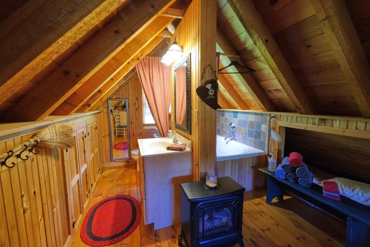 Creekwalk Inn Bed And Breakfast With Cabins Cosby Dış mekan fotoğraf