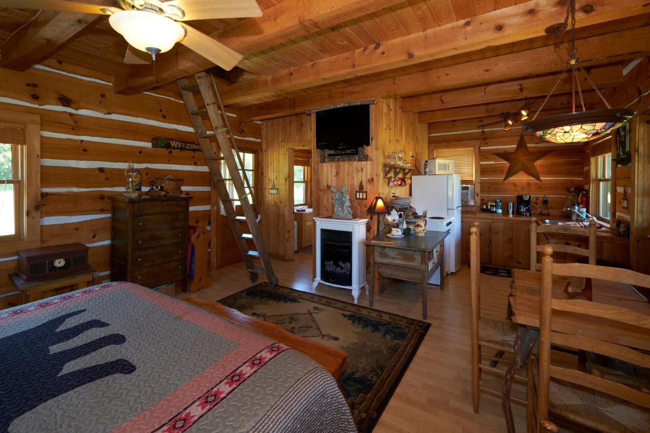Creekwalk Inn Bed And Breakfast With Cabins Cosby Dış mekan fotoğraf