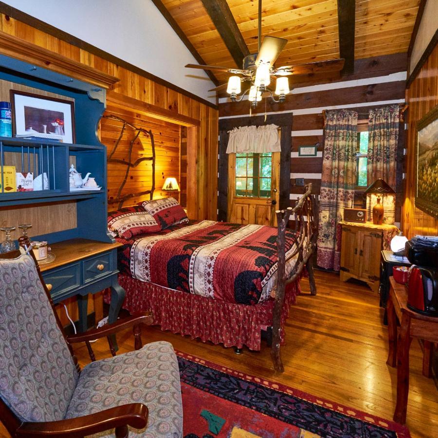 Creekwalk Inn Bed And Breakfast With Cabins Cosby Dış mekan fotoğraf