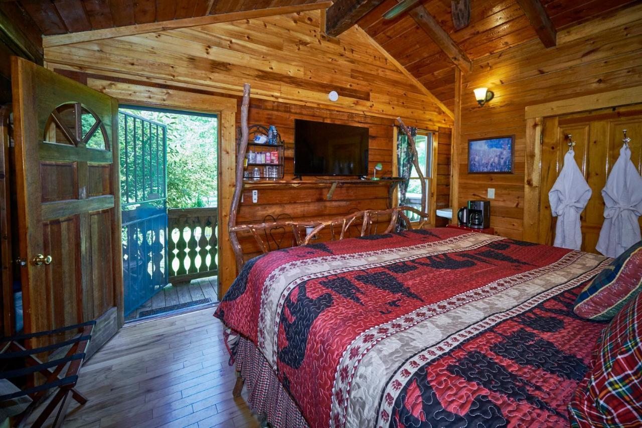 Creekwalk Inn Bed And Breakfast With Cabins Cosby Dış mekan fotoğraf