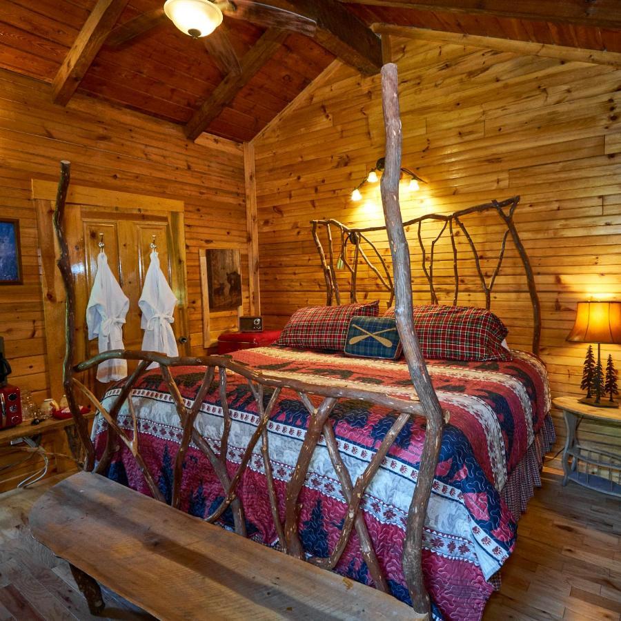 Creekwalk Inn Bed And Breakfast With Cabins Cosby Dış mekan fotoğraf