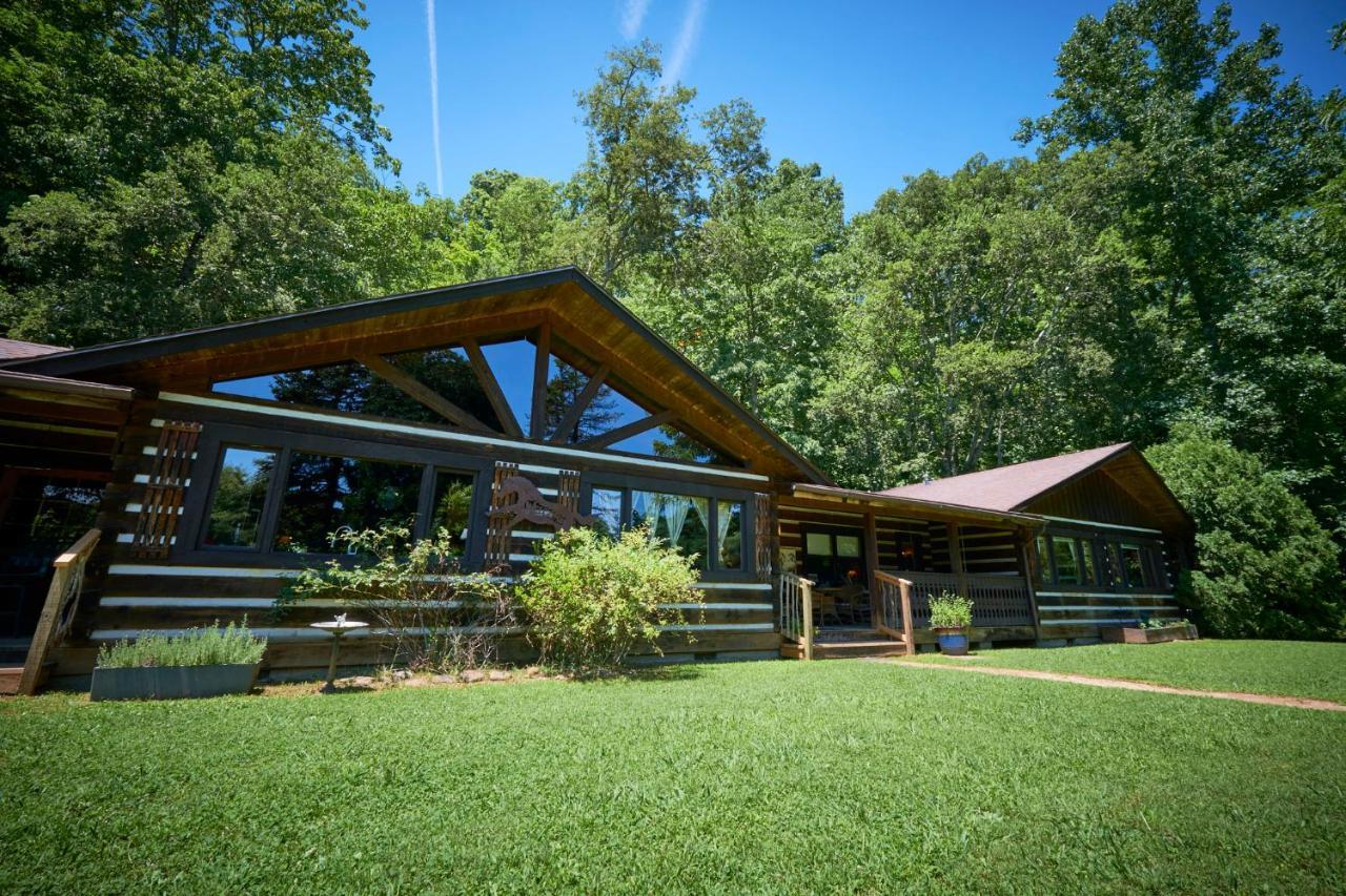 Creekwalk Inn Bed And Breakfast With Cabins Cosby Dış mekan fotoğraf