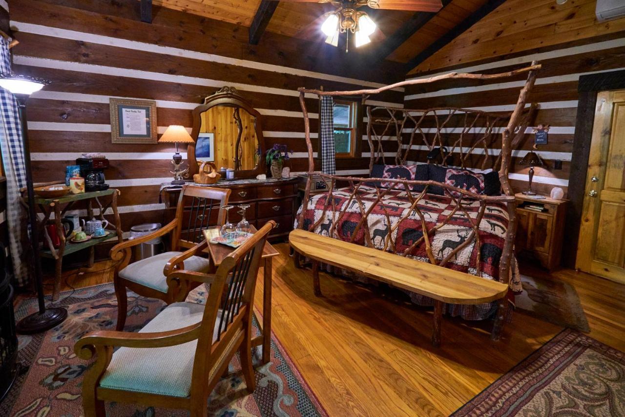Creekwalk Inn Bed And Breakfast With Cabins Cosby Dış mekan fotoğraf
