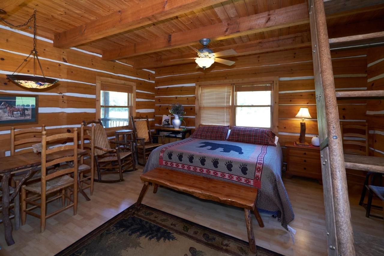 Creekwalk Inn Bed And Breakfast With Cabins Cosby Dış mekan fotoğraf