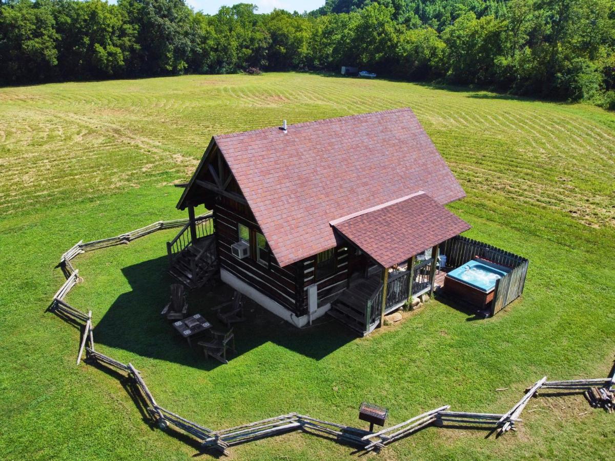 Creekwalk Inn Bed And Breakfast With Cabins Cosby Dış mekan fotoğraf