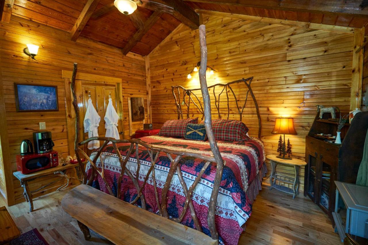 Creekwalk Inn Bed And Breakfast With Cabins Cosby Dış mekan fotoğraf
