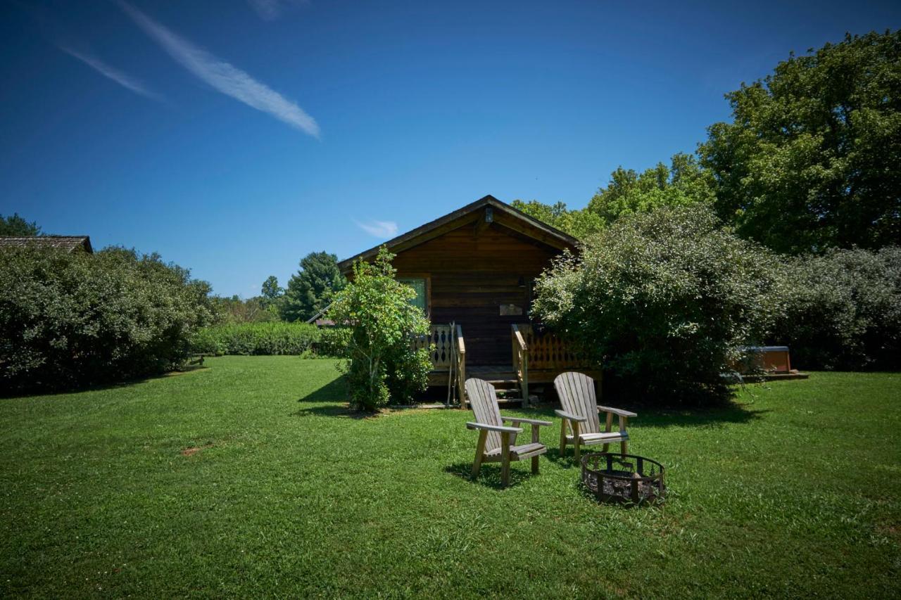 Creekwalk Inn Bed And Breakfast With Cabins Cosby Dış mekan fotoğraf