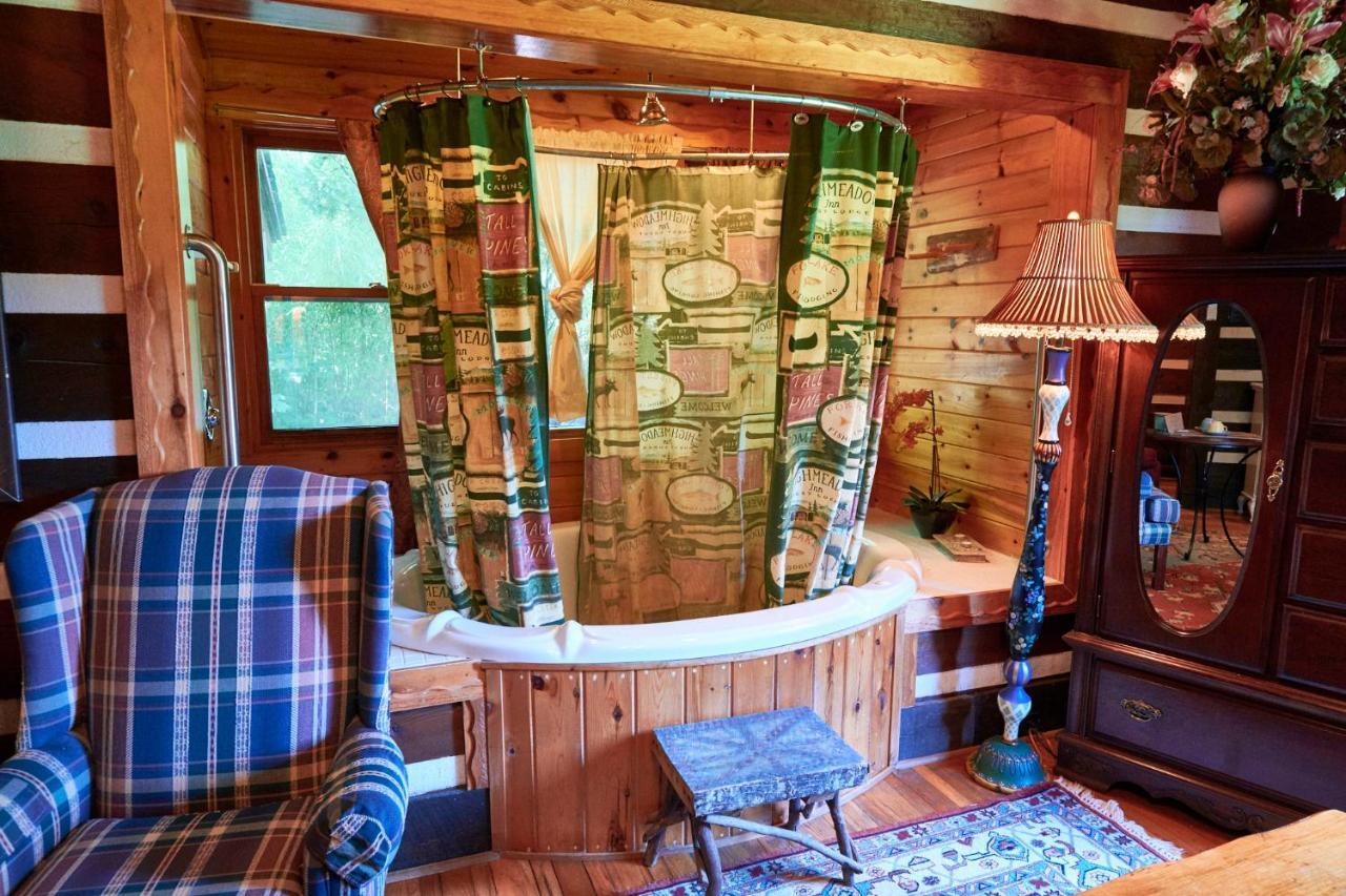 Creekwalk Inn Bed And Breakfast With Cabins Cosby Dış mekan fotoğraf
