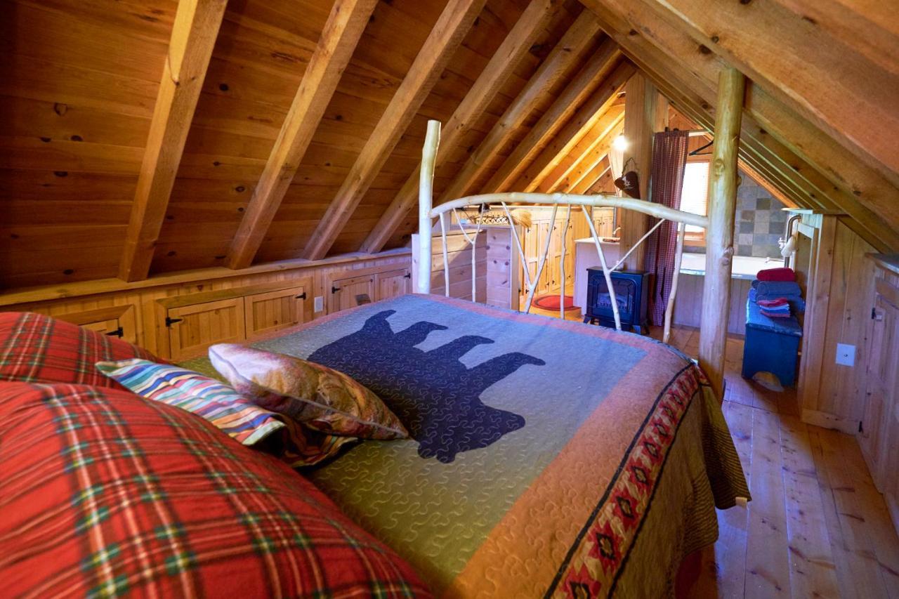 Creekwalk Inn Bed And Breakfast With Cabins Cosby Dış mekan fotoğraf