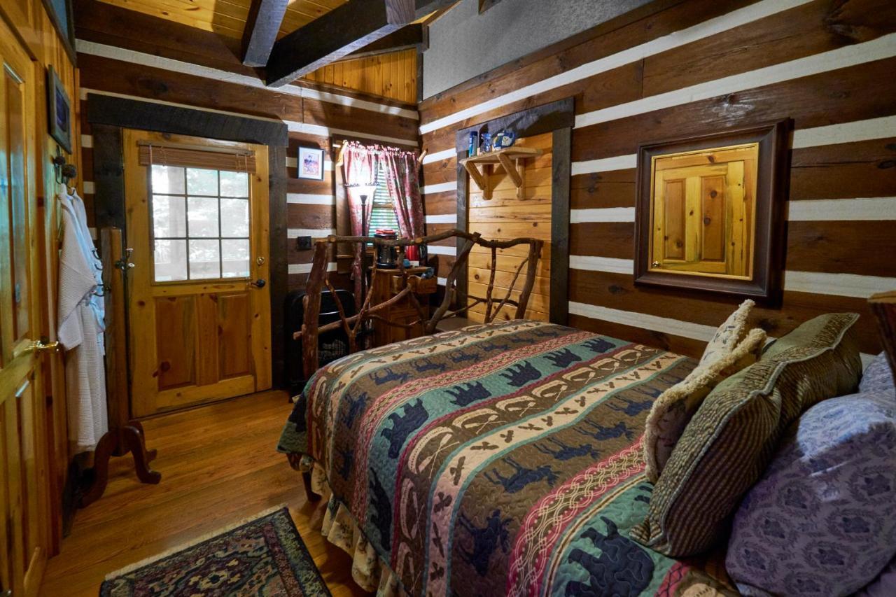 Creekwalk Inn Bed And Breakfast With Cabins Cosby Dış mekan fotoğraf
