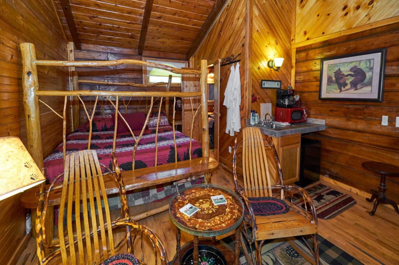Creekwalk Inn Bed And Breakfast With Cabins Cosby Dış mekan fotoğraf