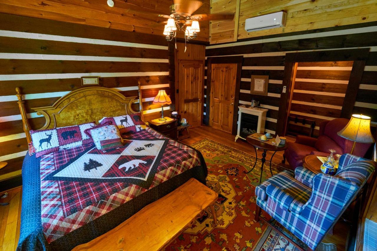 Creekwalk Inn Bed And Breakfast With Cabins Cosby Dış mekan fotoğraf