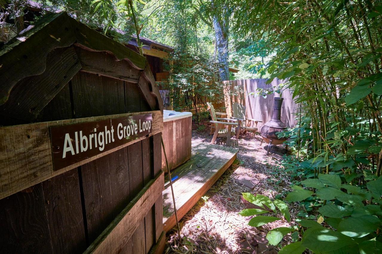 Creekwalk Inn Bed And Breakfast With Cabins Cosby Dış mekan fotoğraf