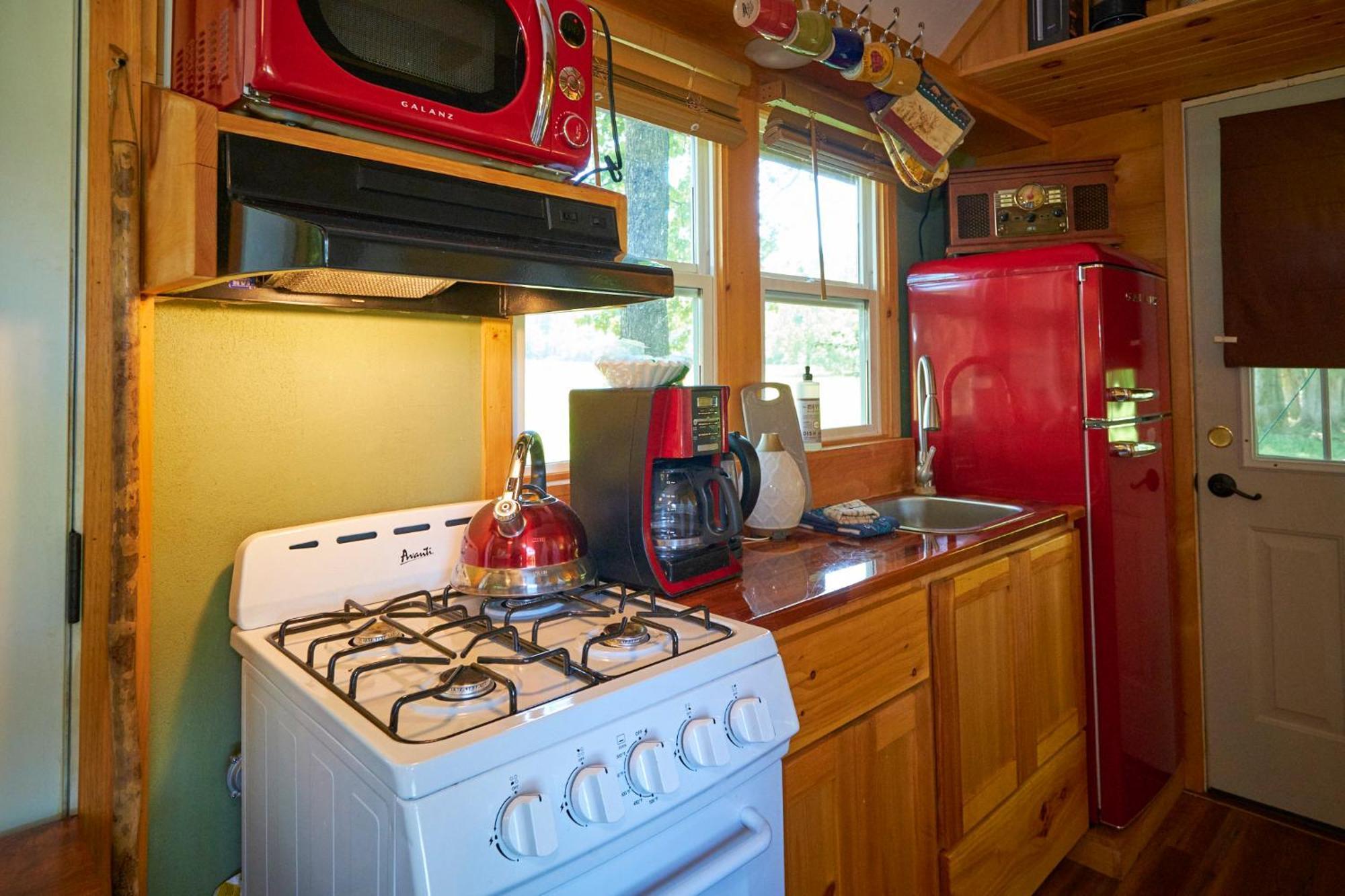 Creekwalk Inn Bed And Breakfast With Cabins Cosby Dış mekan fotoğraf