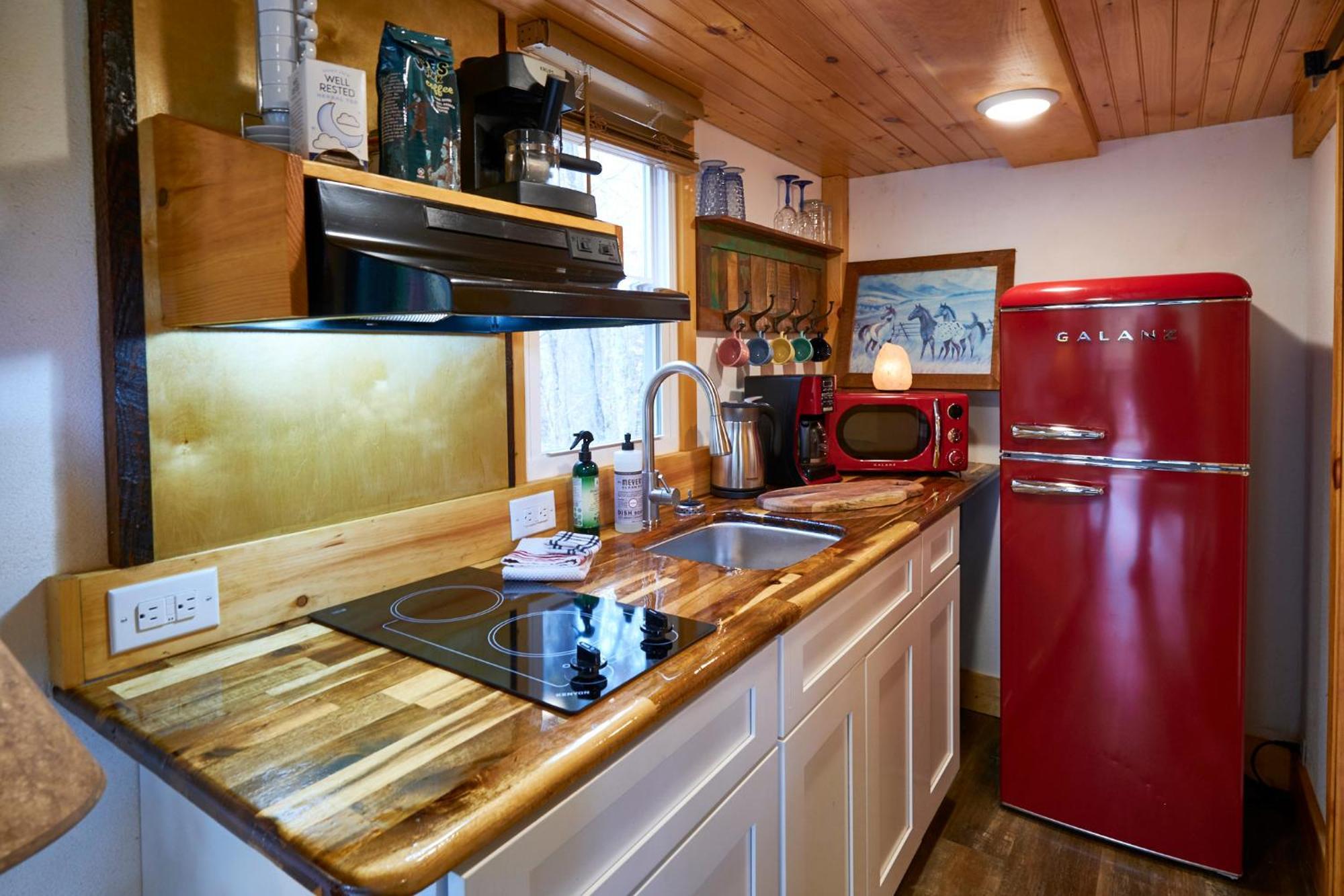 Creekwalk Inn Bed And Breakfast With Cabins Cosby Dış mekan fotoğraf